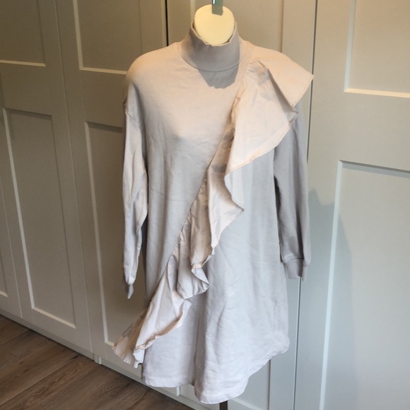 Zara Dresses & Skirts - Zara Cream Ribbed Knit Top with Cotton ruffle